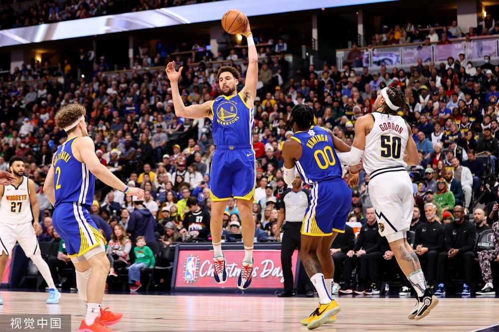 在中场控制 在中场控制