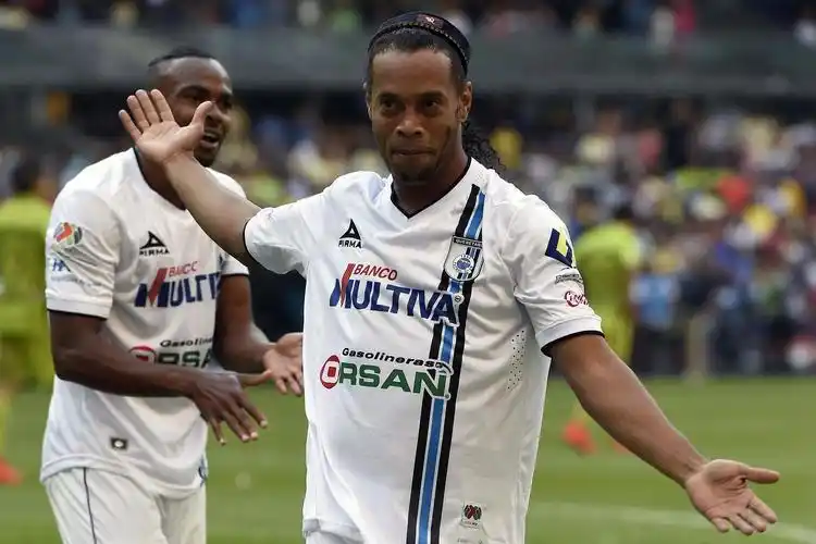 支持巴黎圣 支持巴黎圣