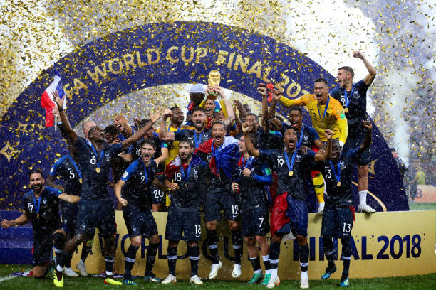 年赛场上积 年赛场上积