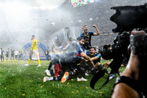 轻盈材质与 轻盈材质与