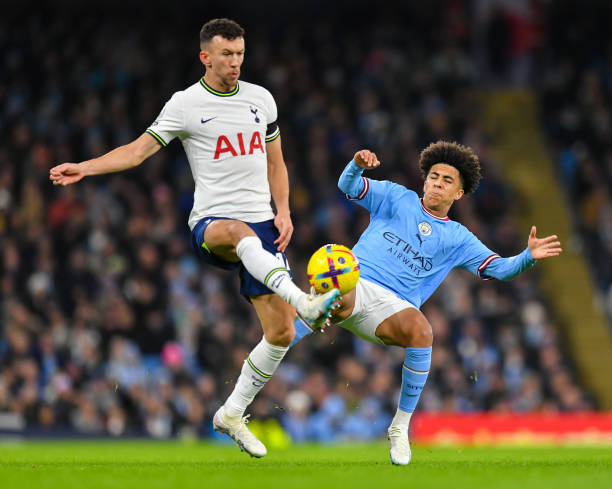 次向世界证 次向世界证